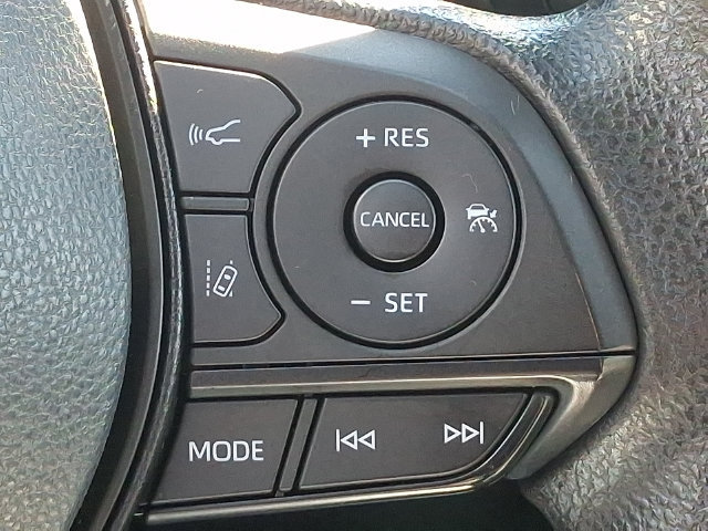 Used 2022 Toyota RAV4 XLE AWD/4WD image 20