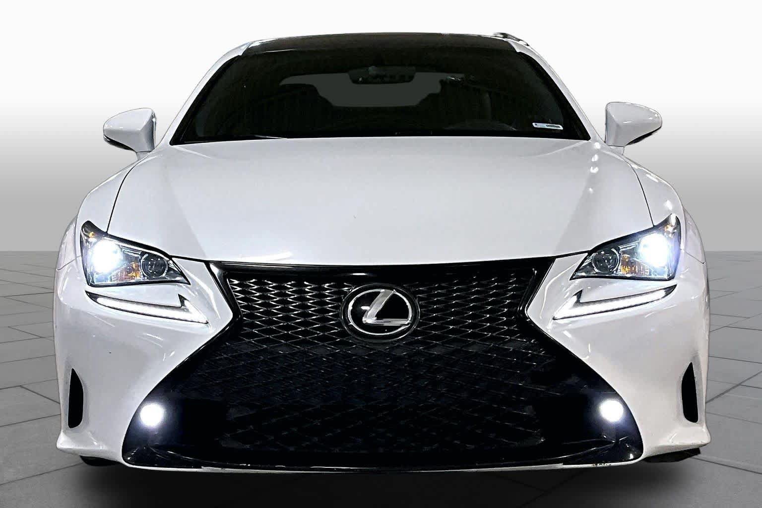 Used 2016 Lexus RC 200t RWD image 4