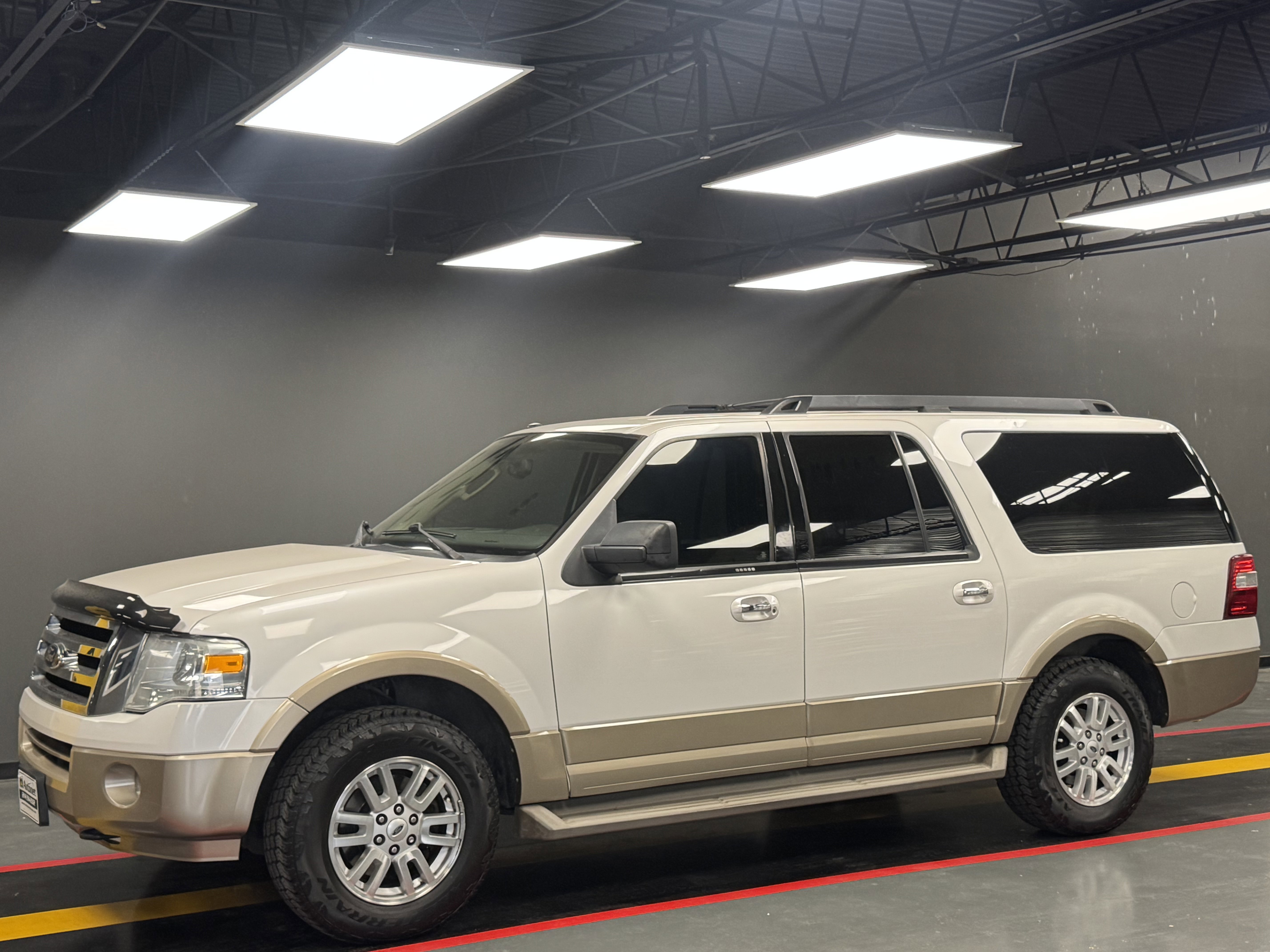 Used 2012 Ford Expedition EL XLT image 1