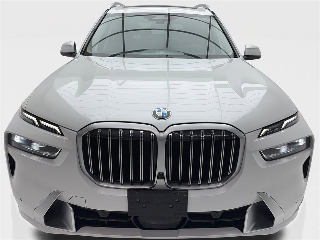 Used 2024 BMW X7 xDrive40i image 4