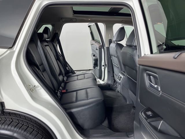 Used 2021 Nissan Rogue SV w/ Premium Package FWD image 47