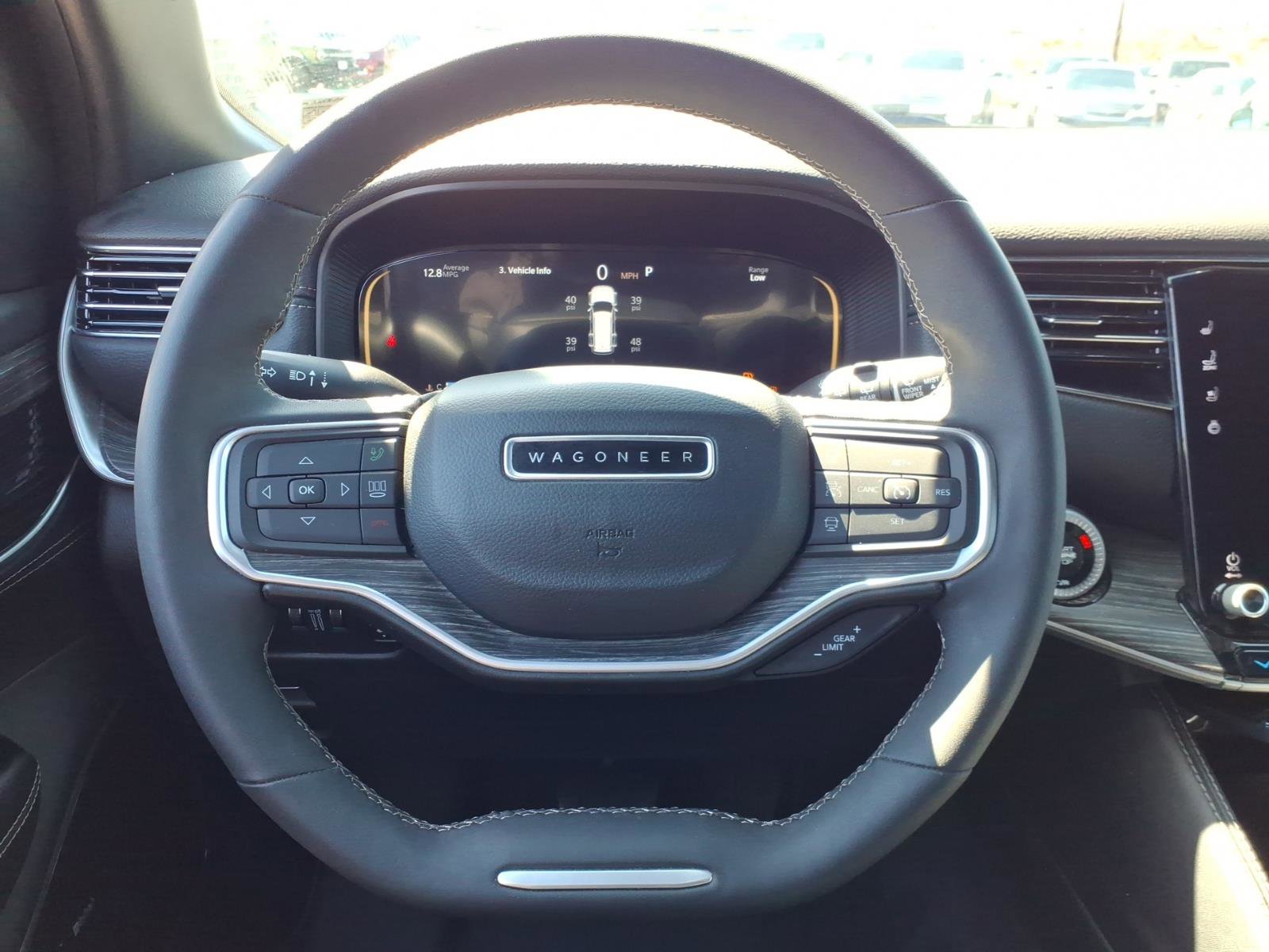 Used 2024 Jeep Wagoneer Series III w/ Premium Group I image 17