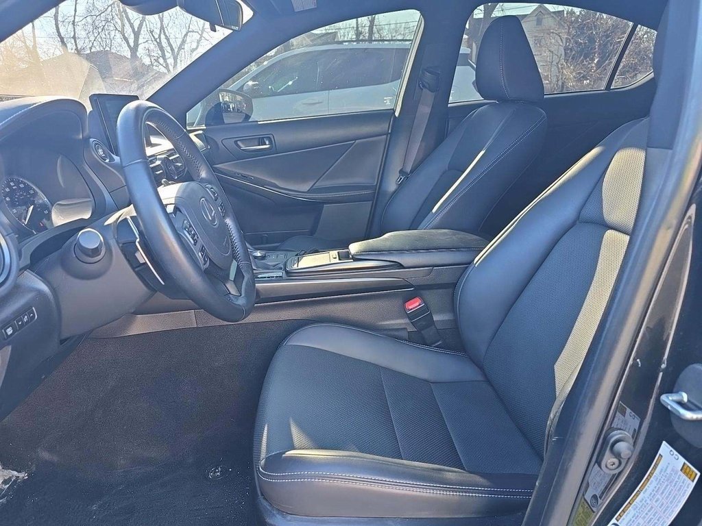 Used 2024 Lexus IS 350 F Sport image 3