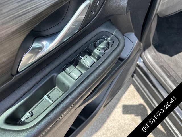 Used 2024 GMC Terrain SLE image 31