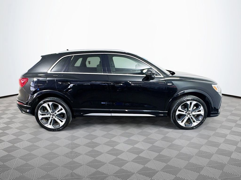 Used 2021 Audi Q3 2.0T Premium Plus w/ Premium Plus Package image 4