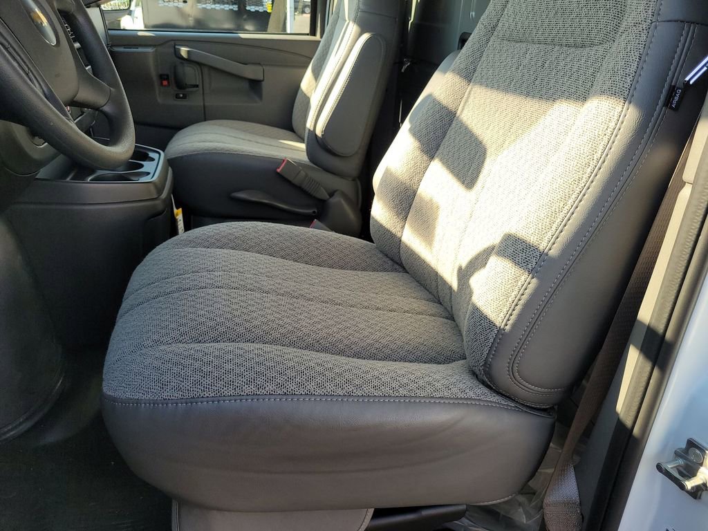 New 2025 Chevrolet Express 2500 w/ Driver Convenience Package image 17