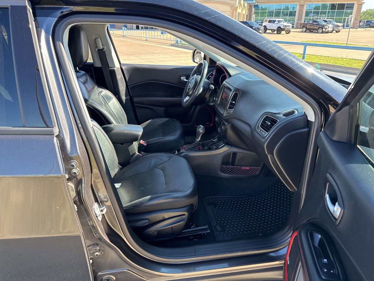 Used 2017 Jeep Compass Trailhawk w/ Leather Interior Group image 14