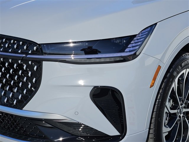 New 2026 Lincoln Nautilus Reserve image 8