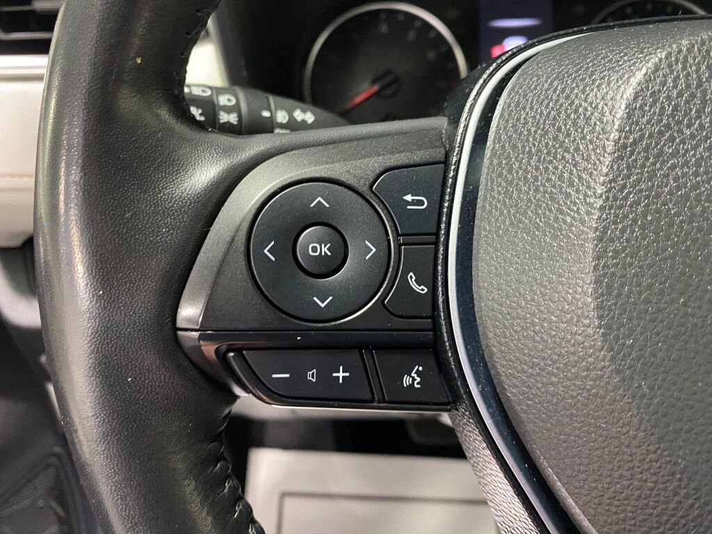 Used 2019 Toyota RAV4 XLE image 11