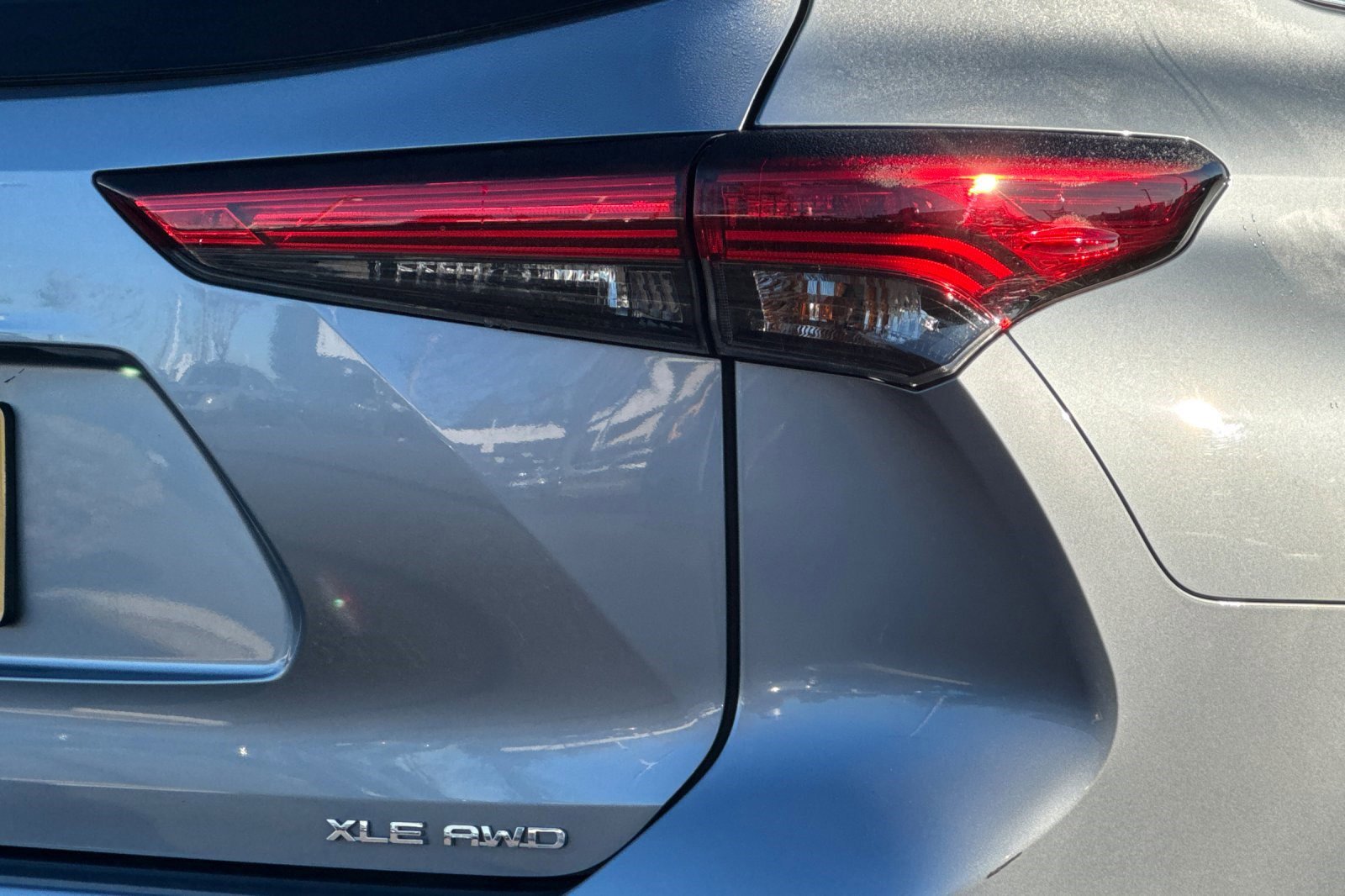 Used 2022 Toyota Highlander XLE image 12