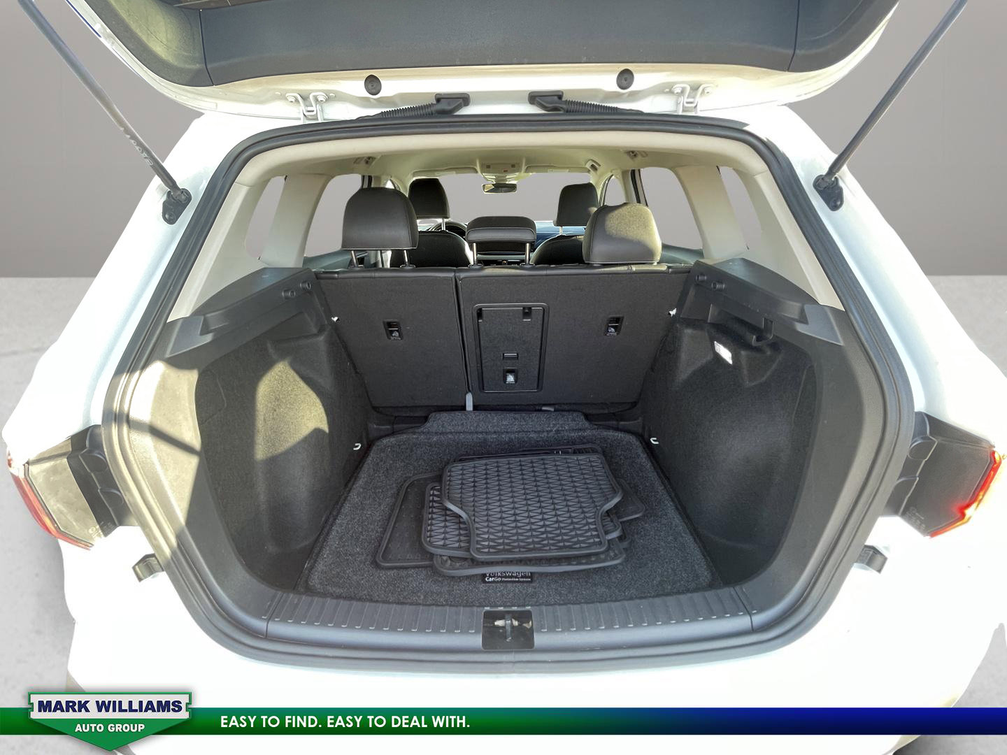 Used 2024 Volkswagen Taos SE image 31