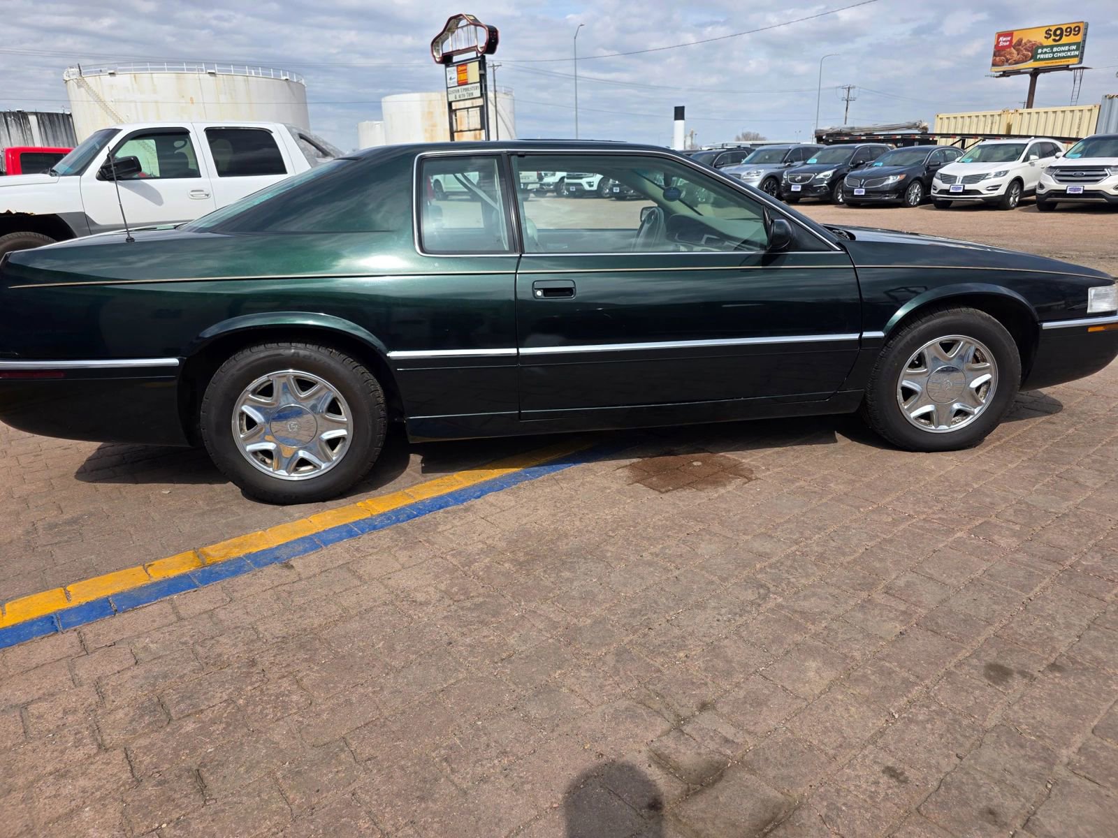 Used 2000 Cadillac Eldorado ESC w/ Comfort/Convenience Pkg FWD image 4