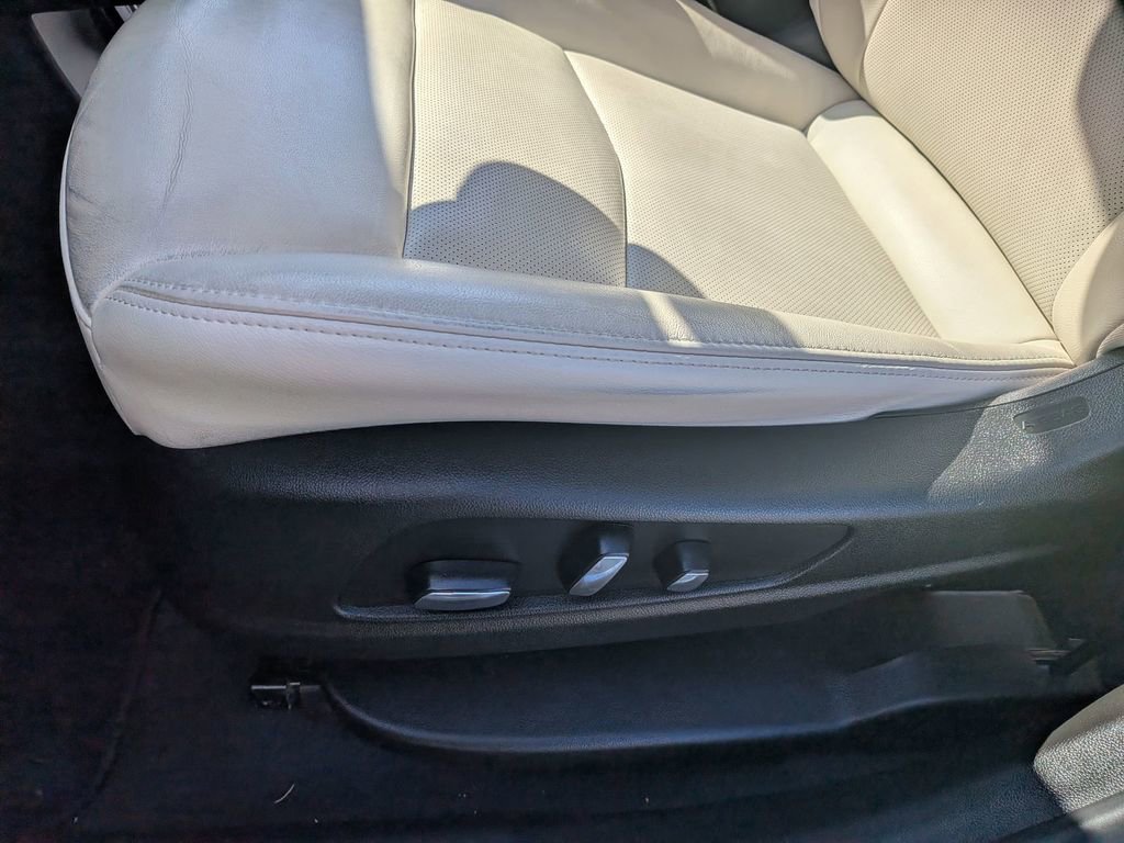 Certified 2024 Cadillac XT6 Sport w/ Technology Package image 13