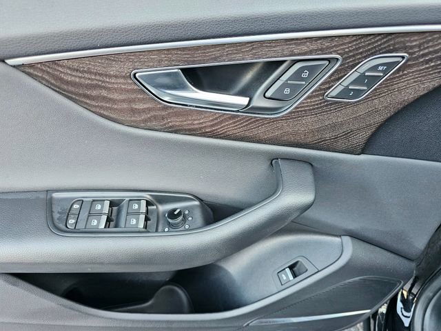 Used 2020 Audi Q8 Premium Plus w/ Premium Plus Package AWD/4WD image 21