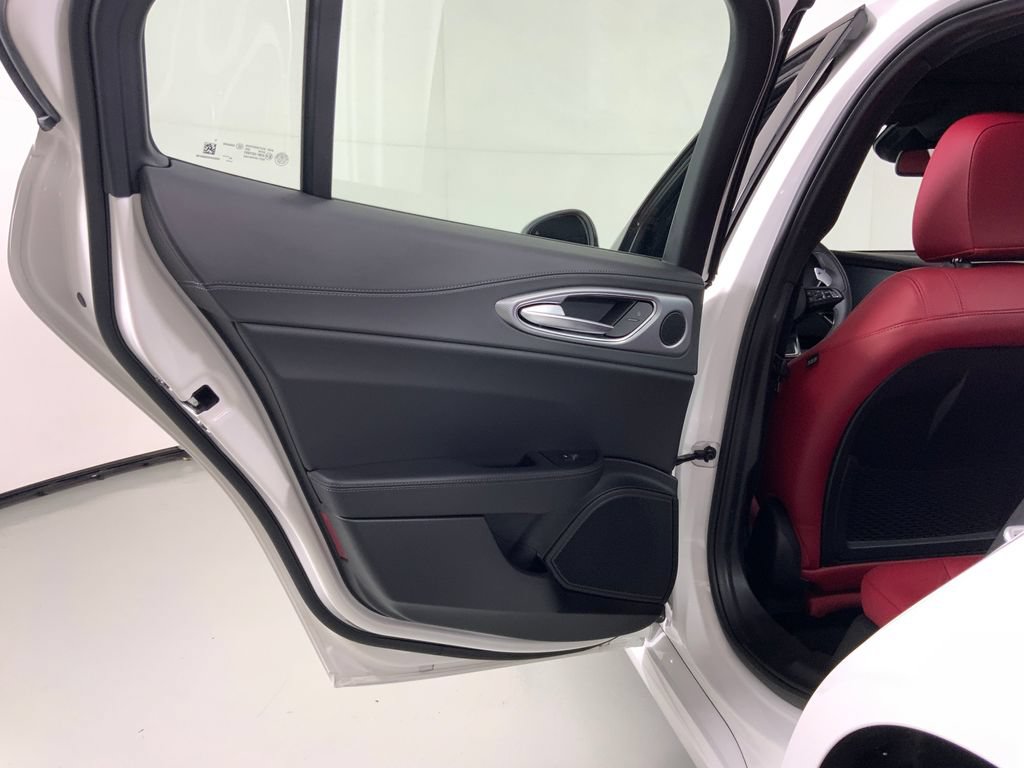 New 2026 Alfa Romeo Giulia AWD image 34