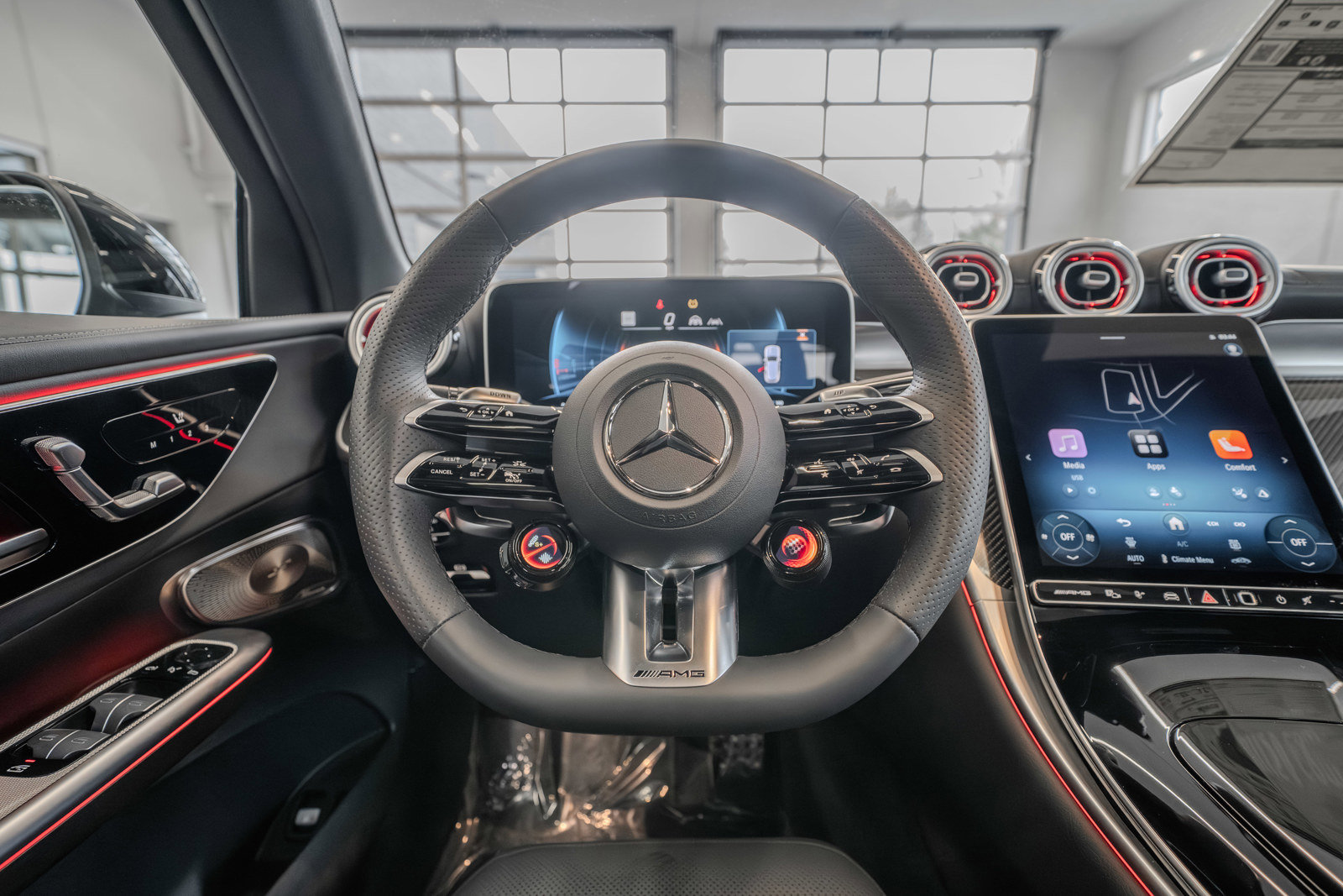 New 2025 Mercedes-Benz GLC 63 AMG S image 9