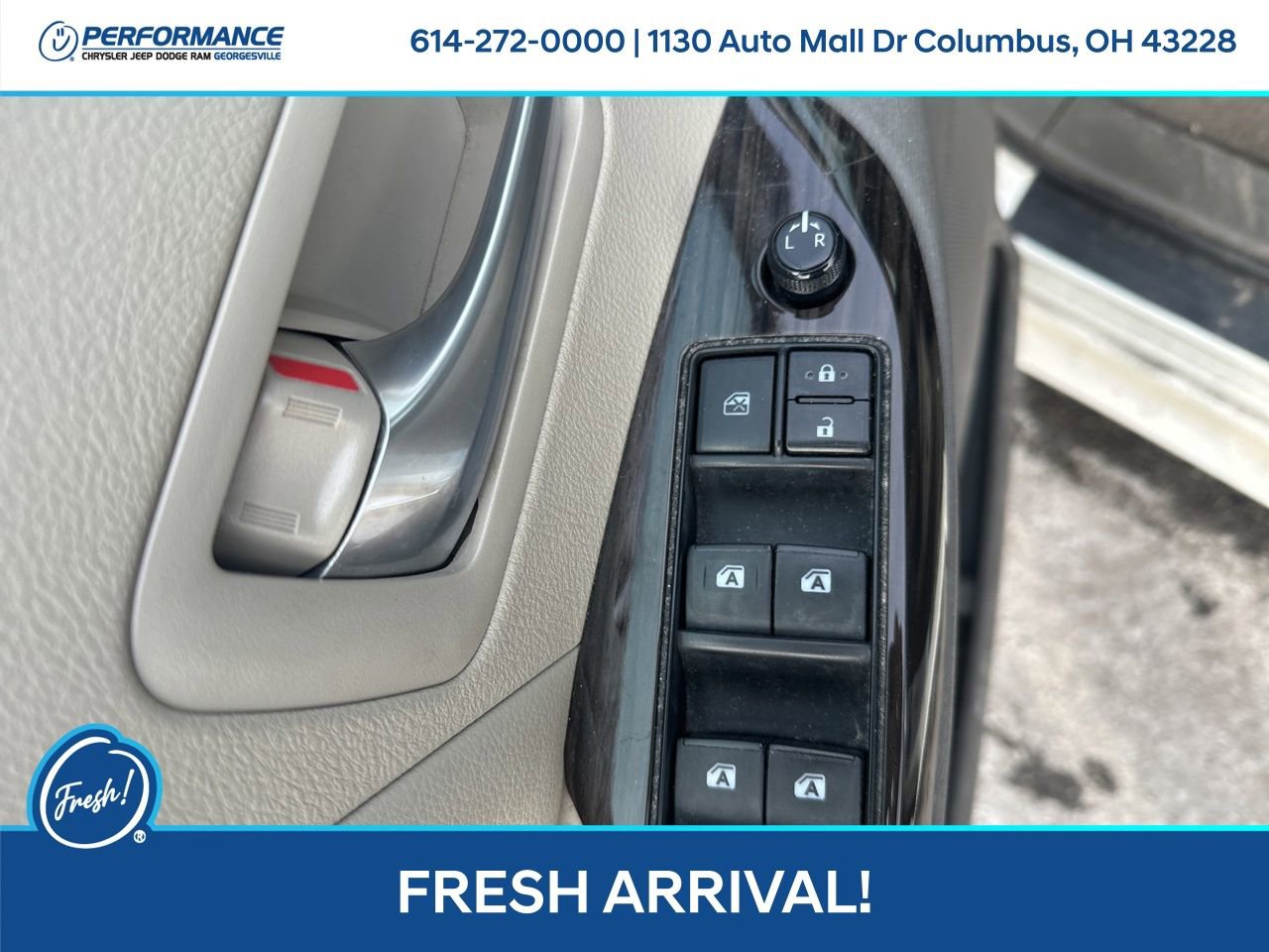 Used 2015 Toyota Sienna XLE w/ XLE Navigation Package image 12