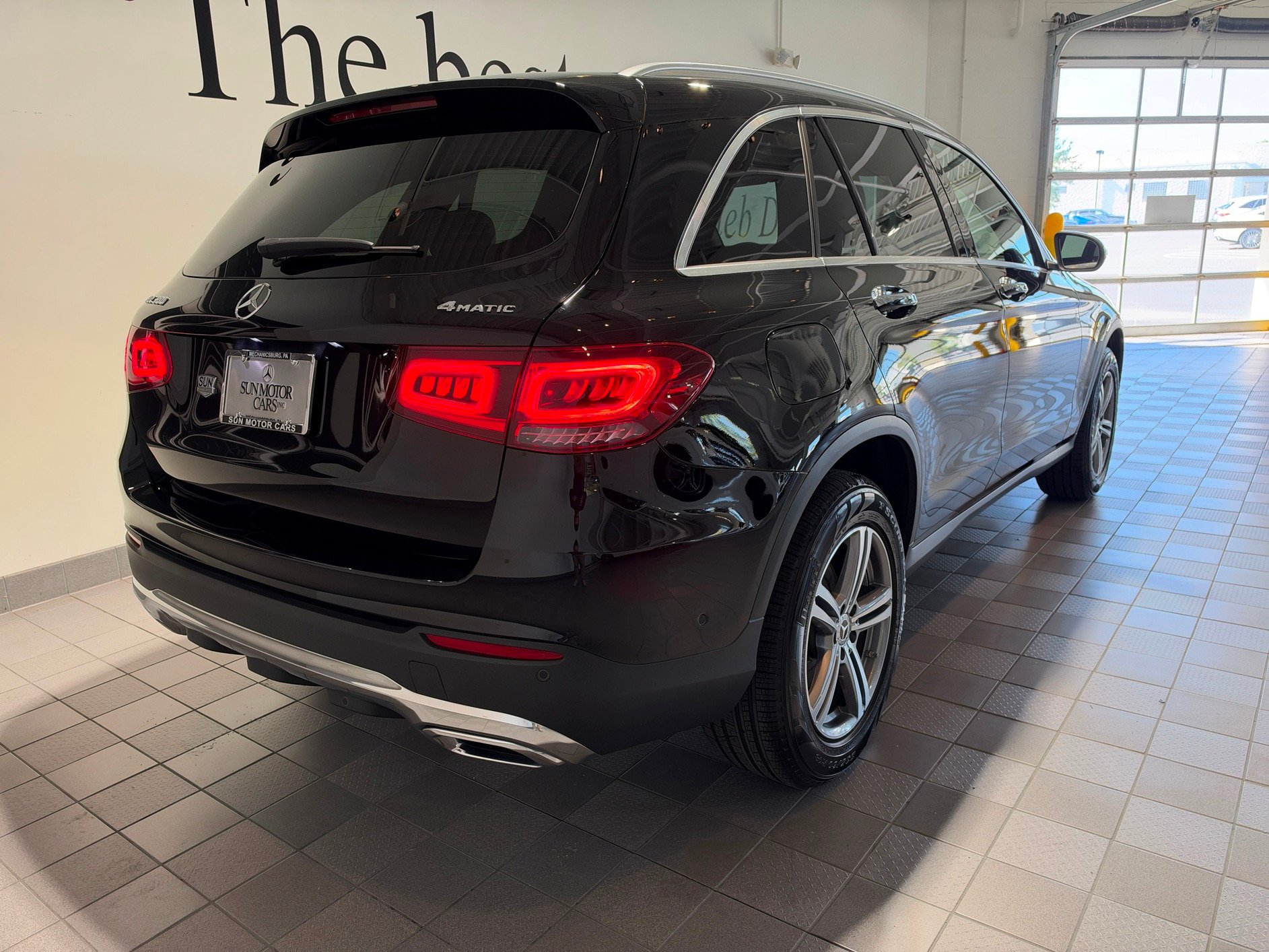 Used 2022 Mercedes-Benz GLC 300 4MATIC image 4