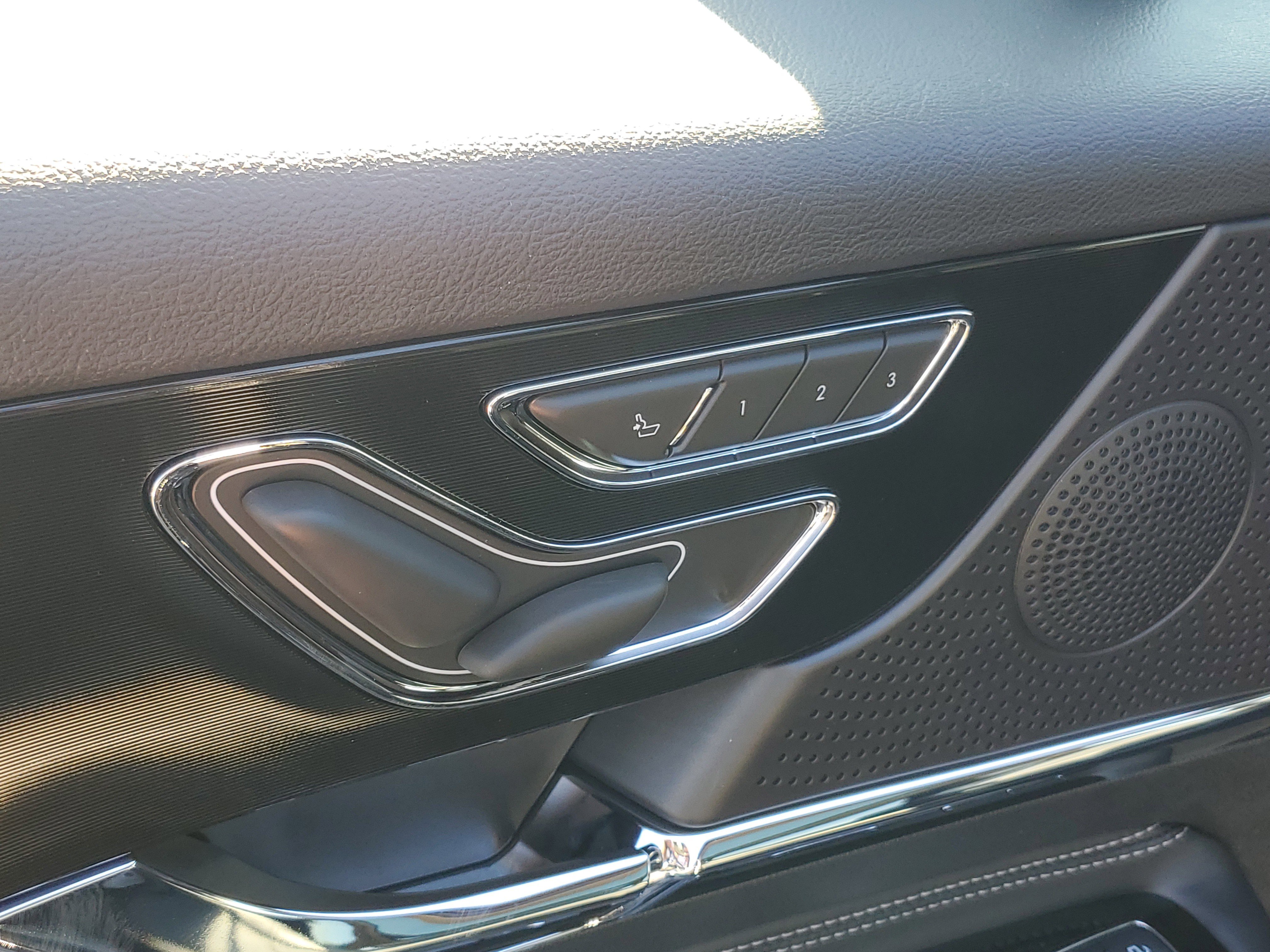 New 2025 Lincoln Corsair Reserve image 9