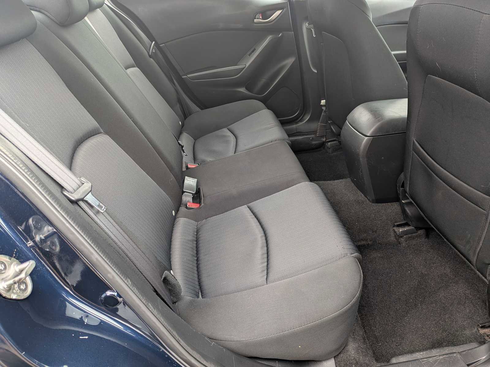 Used 2016 MAZDA MAZDA3 i Sport FWD image 18