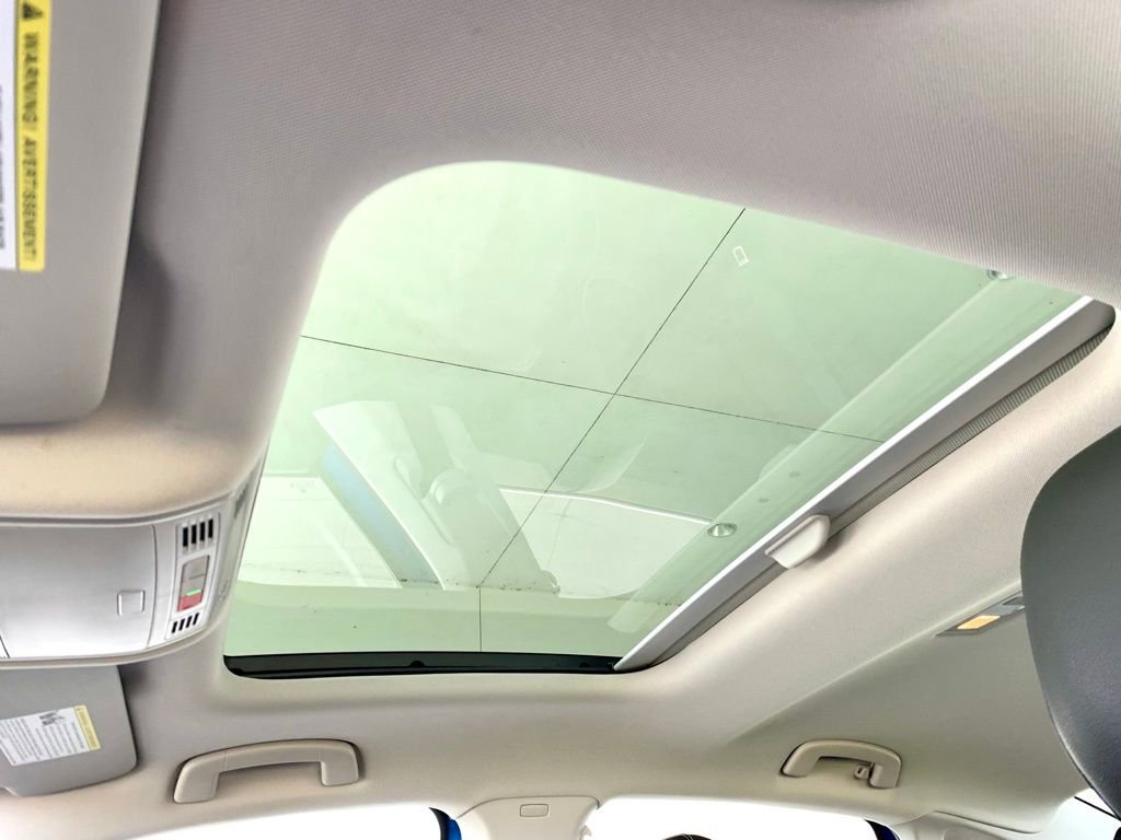 Used 2024 Volkswagen Jetta SE image 28