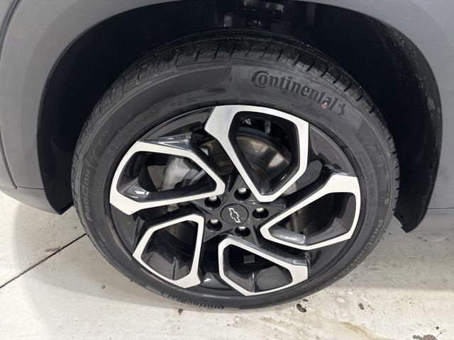 Used 2024 Chevrolet Trax RS w/ Sunroof Package FWD image 30