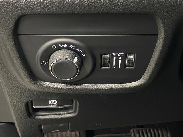 New 2026 Jeep Grand Cherokee Laredo image 26