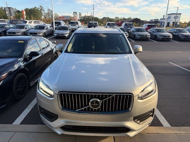 Used 2020 Volvo XC90 T6 Momentum AWD/4WD image 2