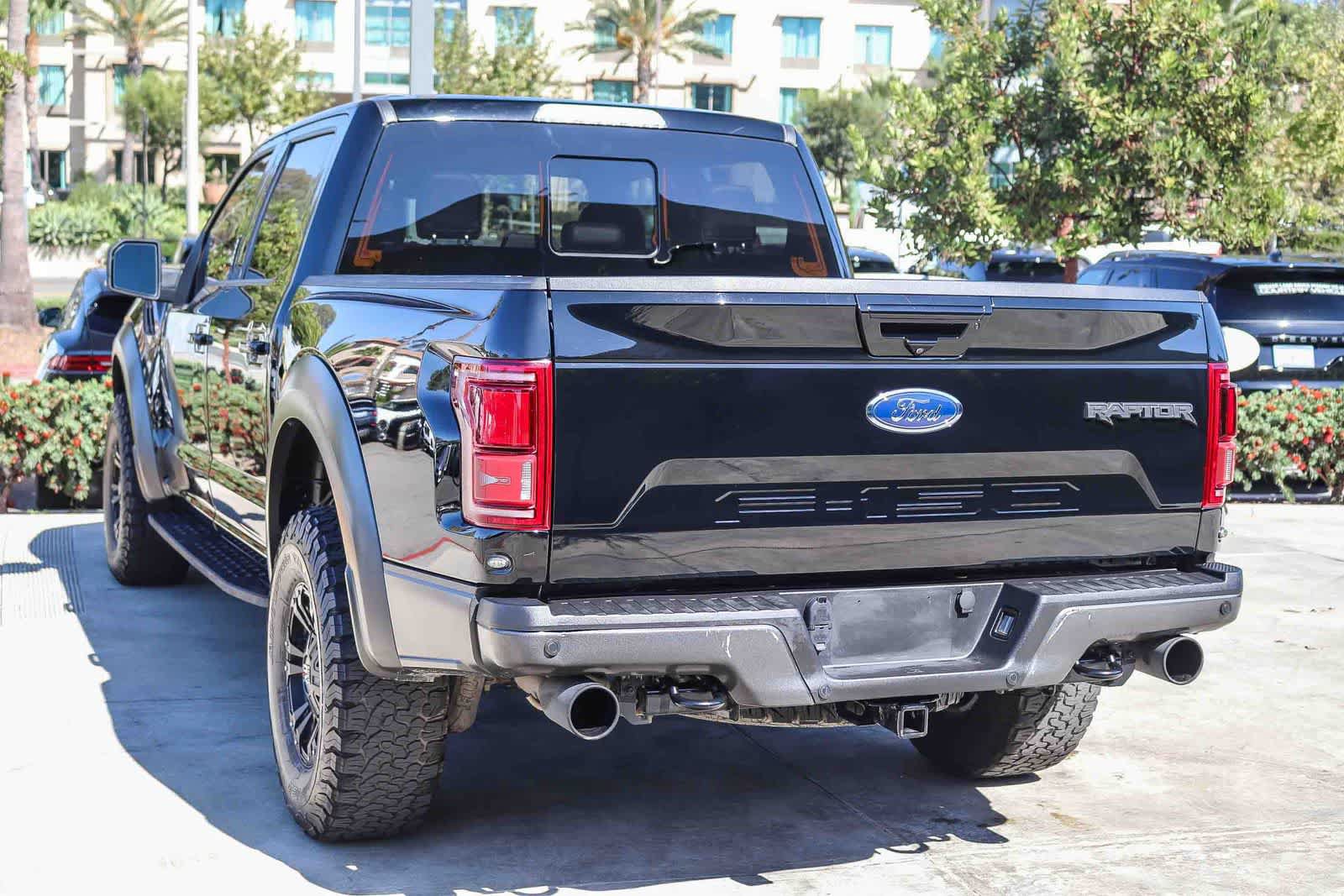 Used 2018 Ford F150 Raptor w/ Equipment Group 802A Luxury AWD/4WD image 4