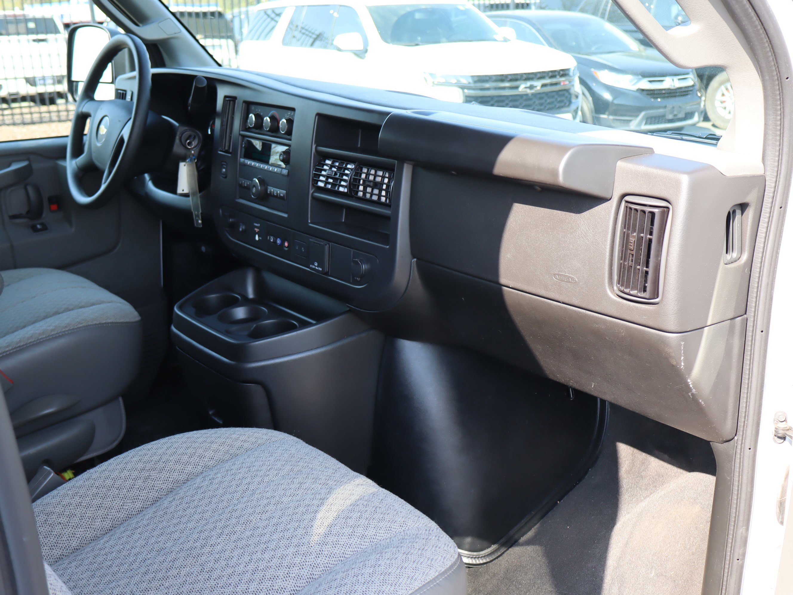 Used 2024 Chevrolet Express 3500 LT w/ LT Preferred Equipment Group image 31