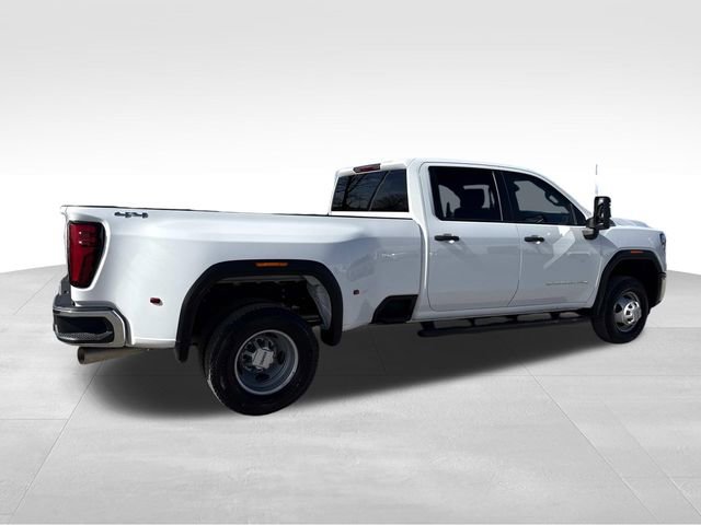 Certified 2025 GMC Sierra 3500 Pro AWD/4WD image 2