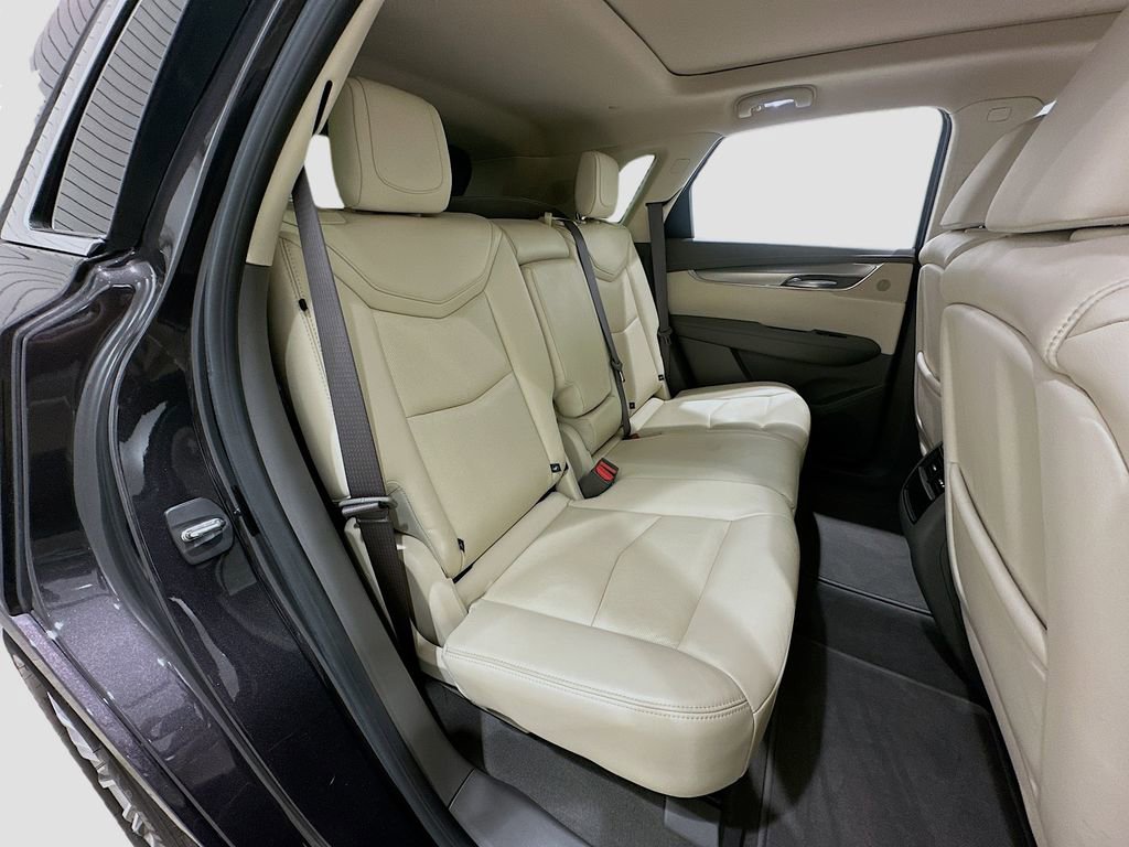 Used 2018 Cadillac XT5 Luxury w/ Driver Awareness Package image 29