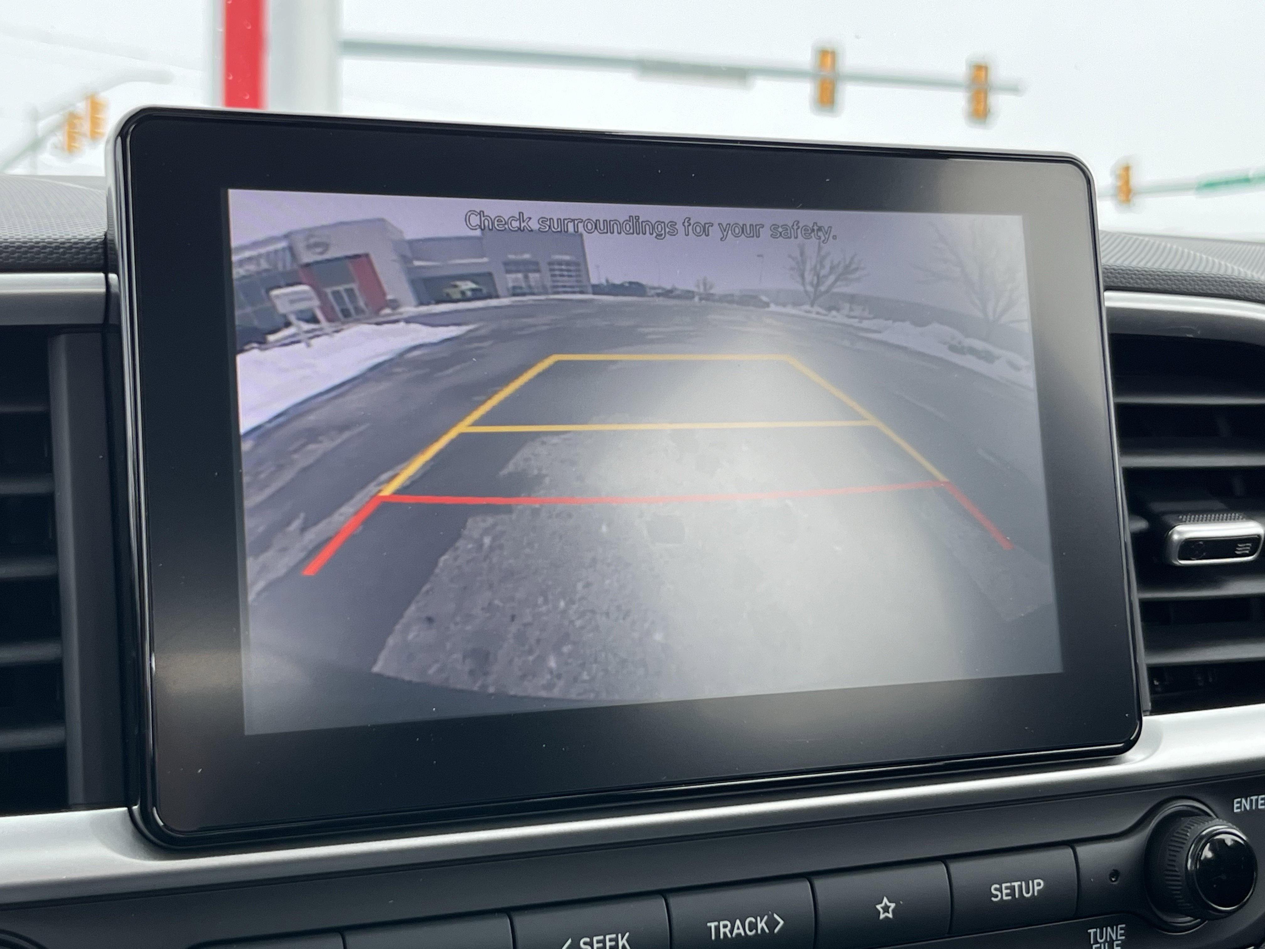 Used 2022 Hyundai Venue SEL image 28