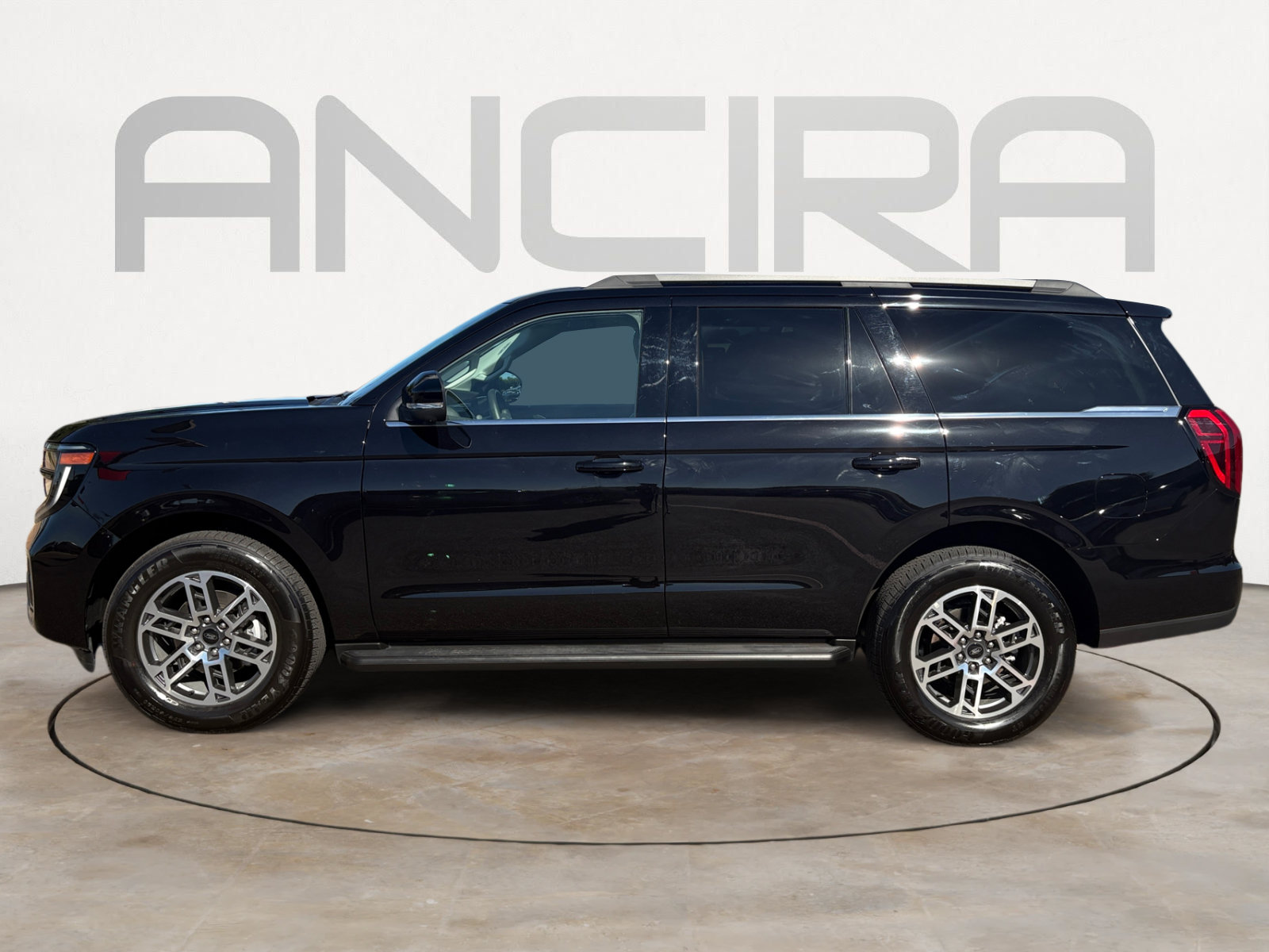 Used 2026 Ford Expedition Active RWD image 7