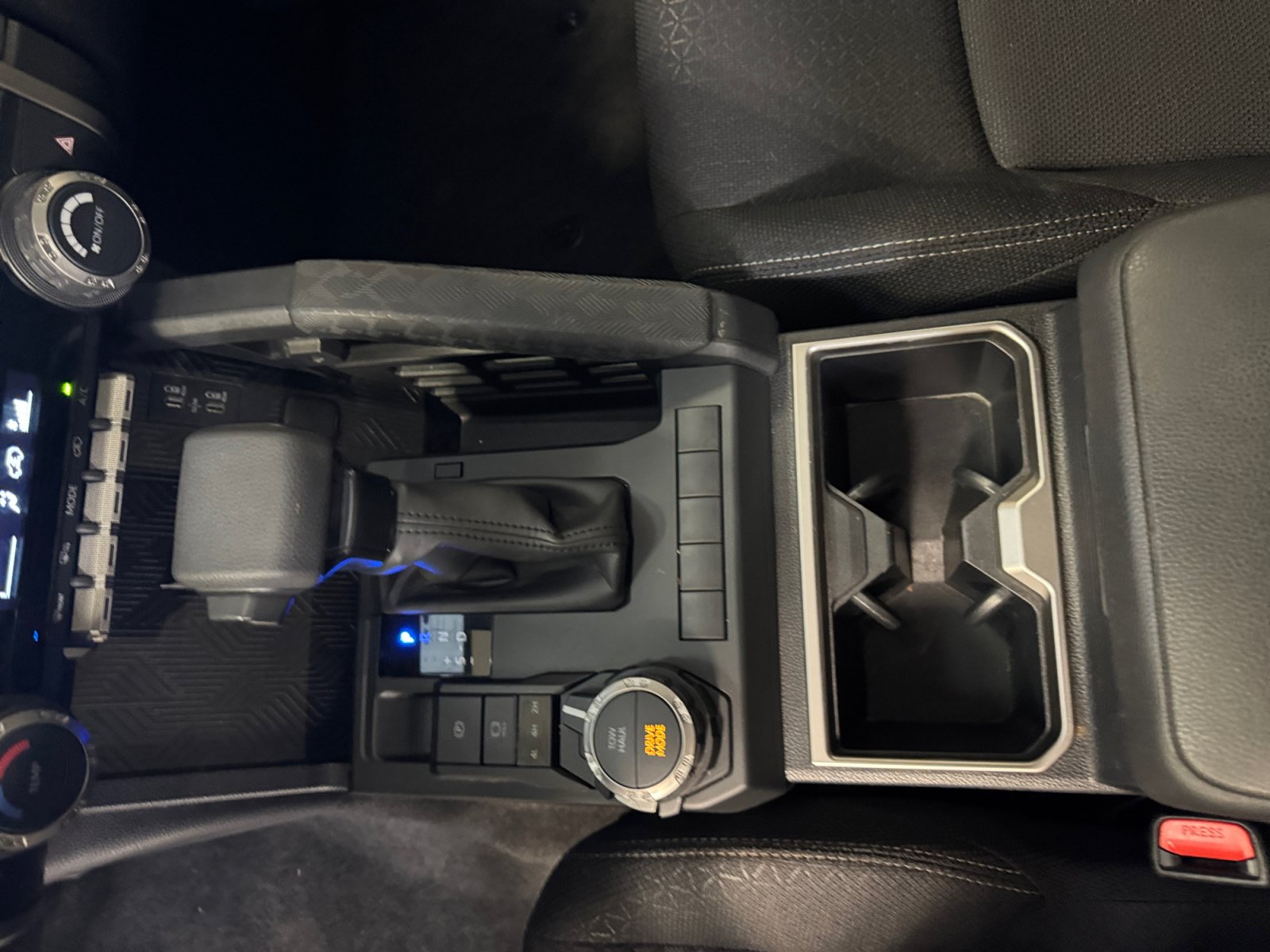 Certified 2025 Toyota 4Runner SR5 AWD/4WD image 15