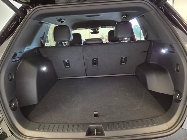 Used 2027 Chevrolet Equinox RS w/ Safety and Technology Package FWD image 16