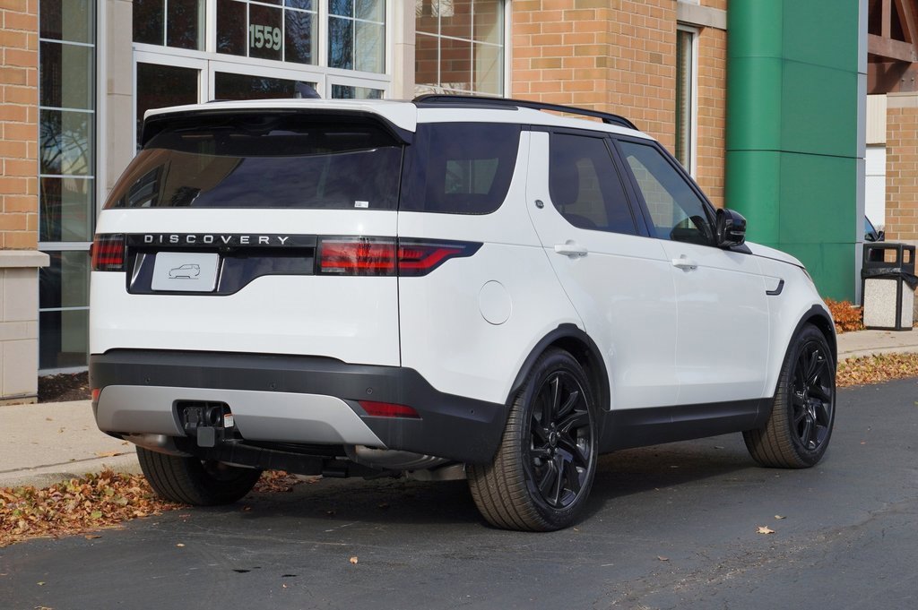 New 2025 Land Rover Discovery S image 7