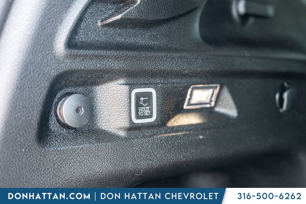 Used 2023 Jeep Grand Cherokee L Limited AWD/4WD image 39