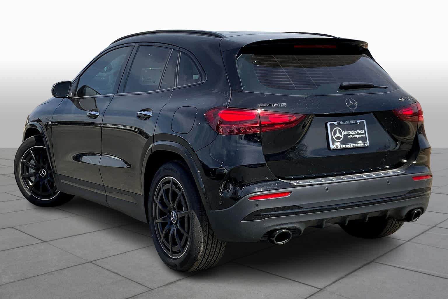 Used 2025 Mercedes-Benz GLA 35 AMG 4MATIC image 4