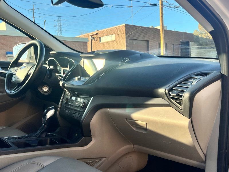 Used 2018 Ford Escape SEL w/ Ford Safe & Smart Package image 22