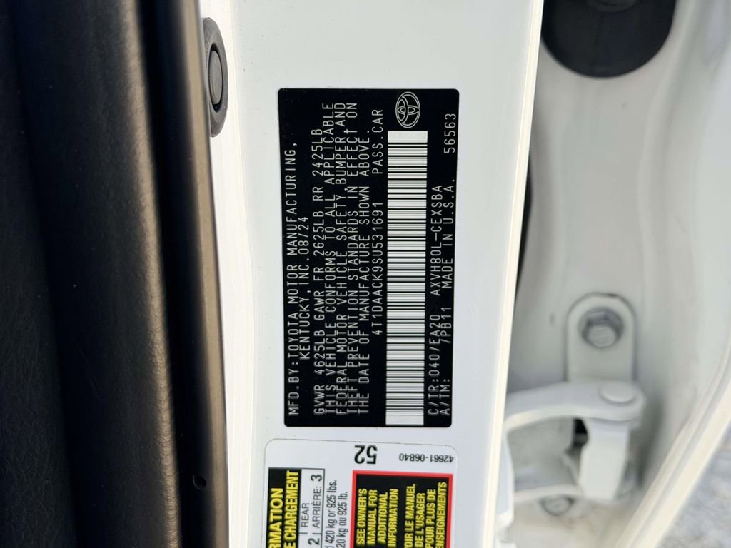 Certified 2025 Toyota Camry SE w/ Convenience Package image 27