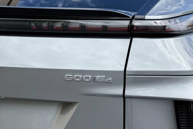 Certified 2024 Cadillac Lyriq Luxury AWD/4WD image 27