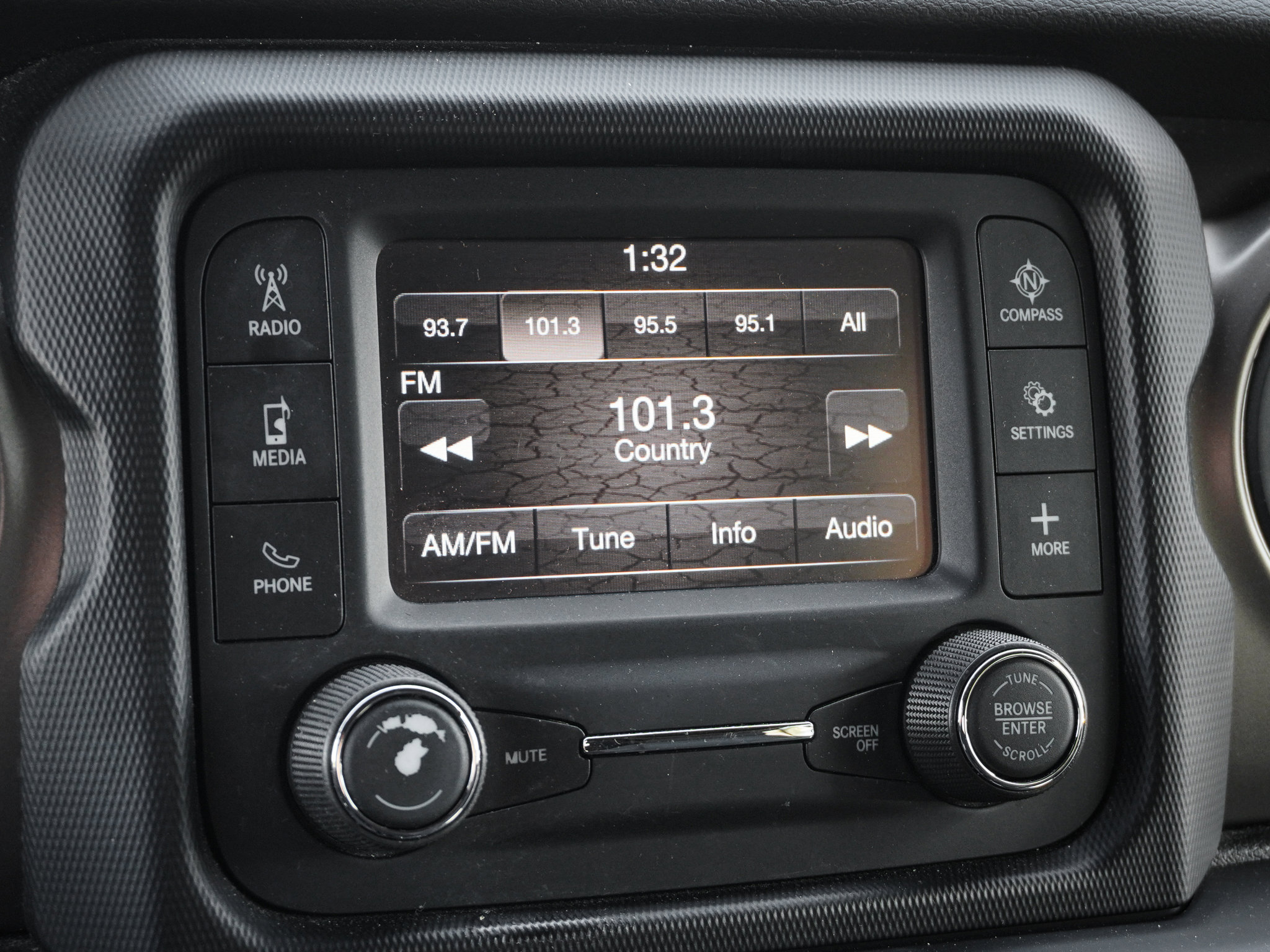 Used 2018 Jeep Wrangler Unlimited Sport S image 21