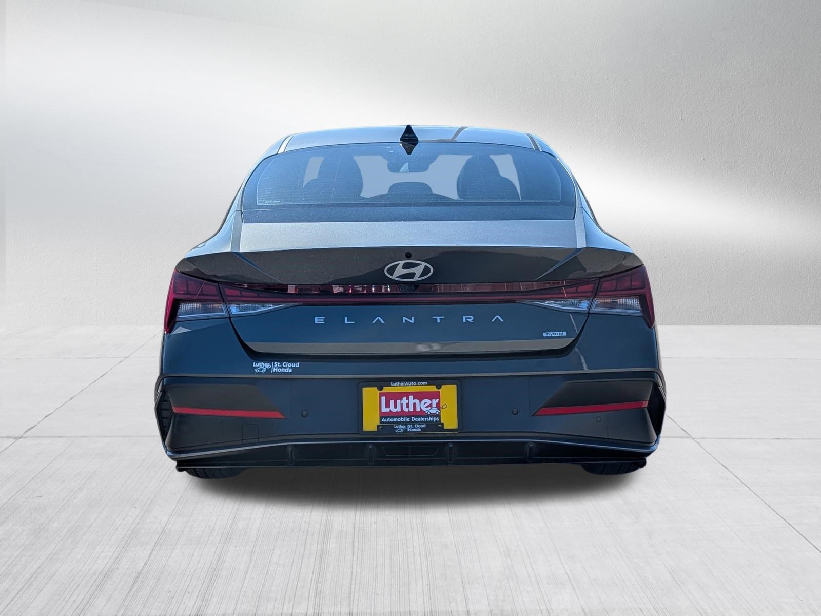 Used 2024 Hyundai Elantra Limited image 6