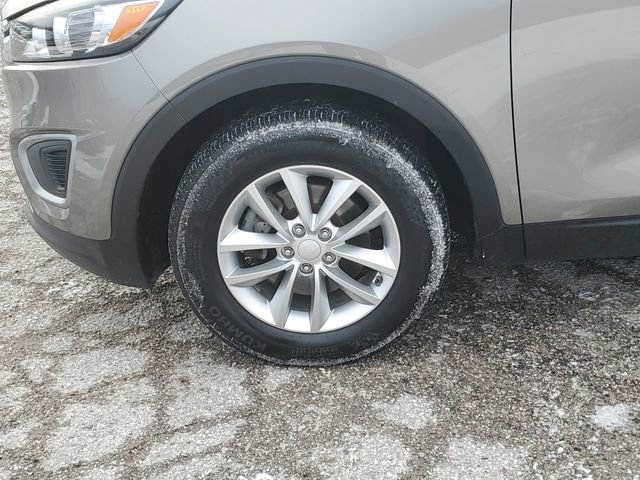 Used 2018 Kia Sorento LX image 8