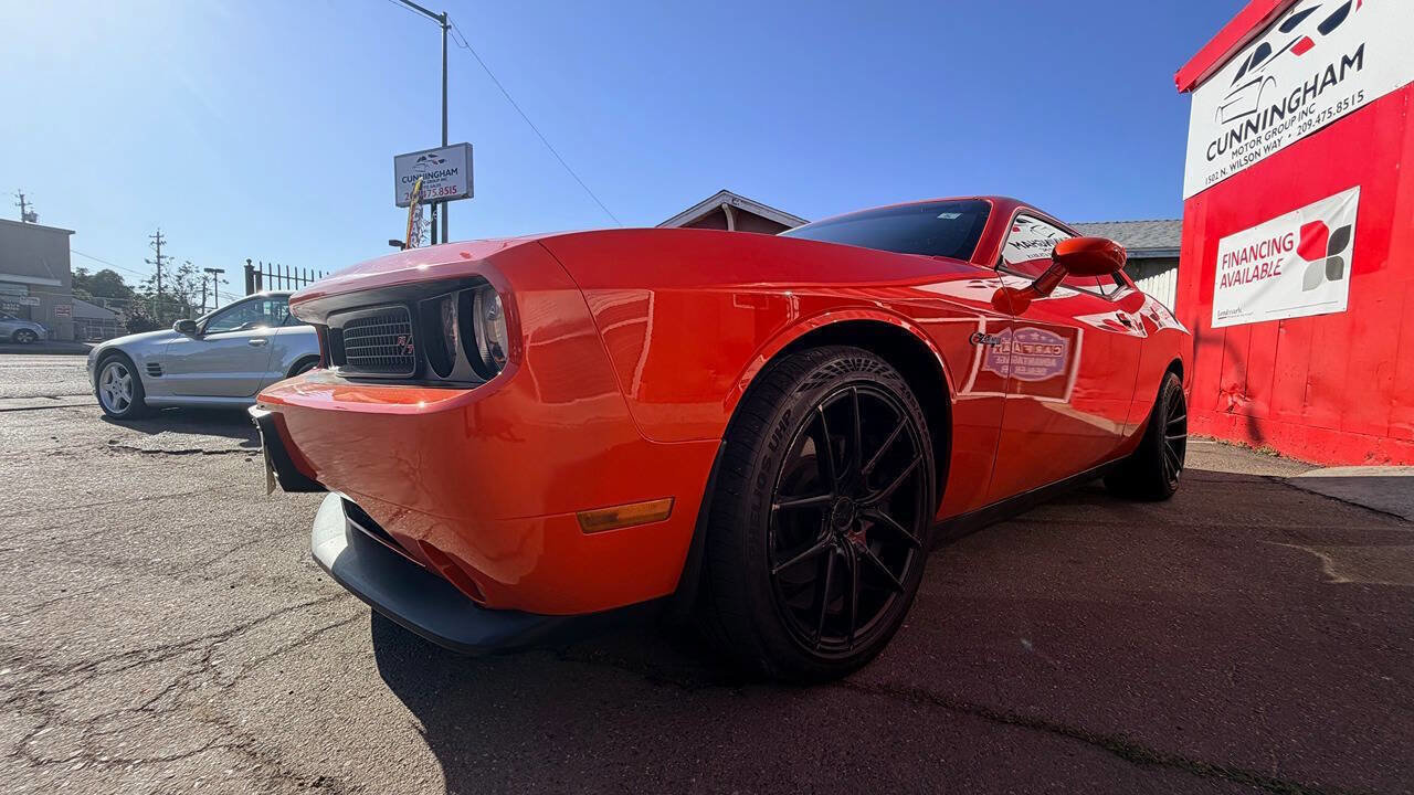 Used 2013 Dodge Challenger R/T RWD image 2
