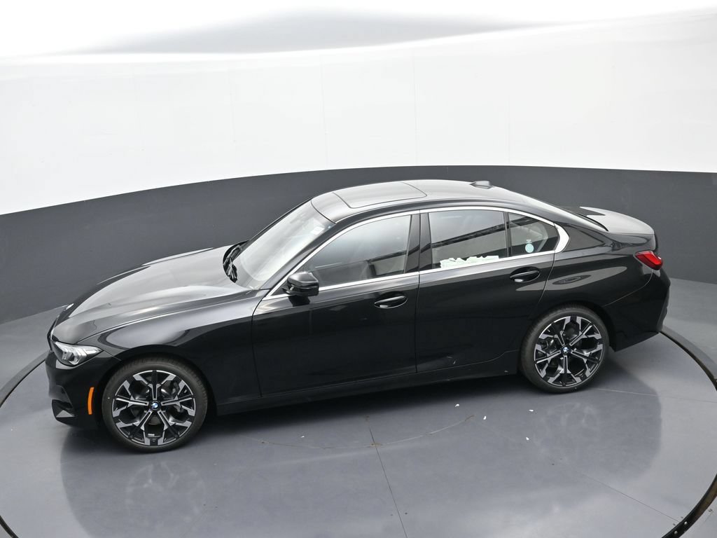 New 2026 BMW 330i xDrive Sedan w/ Premium Package AWD/4WD image 33