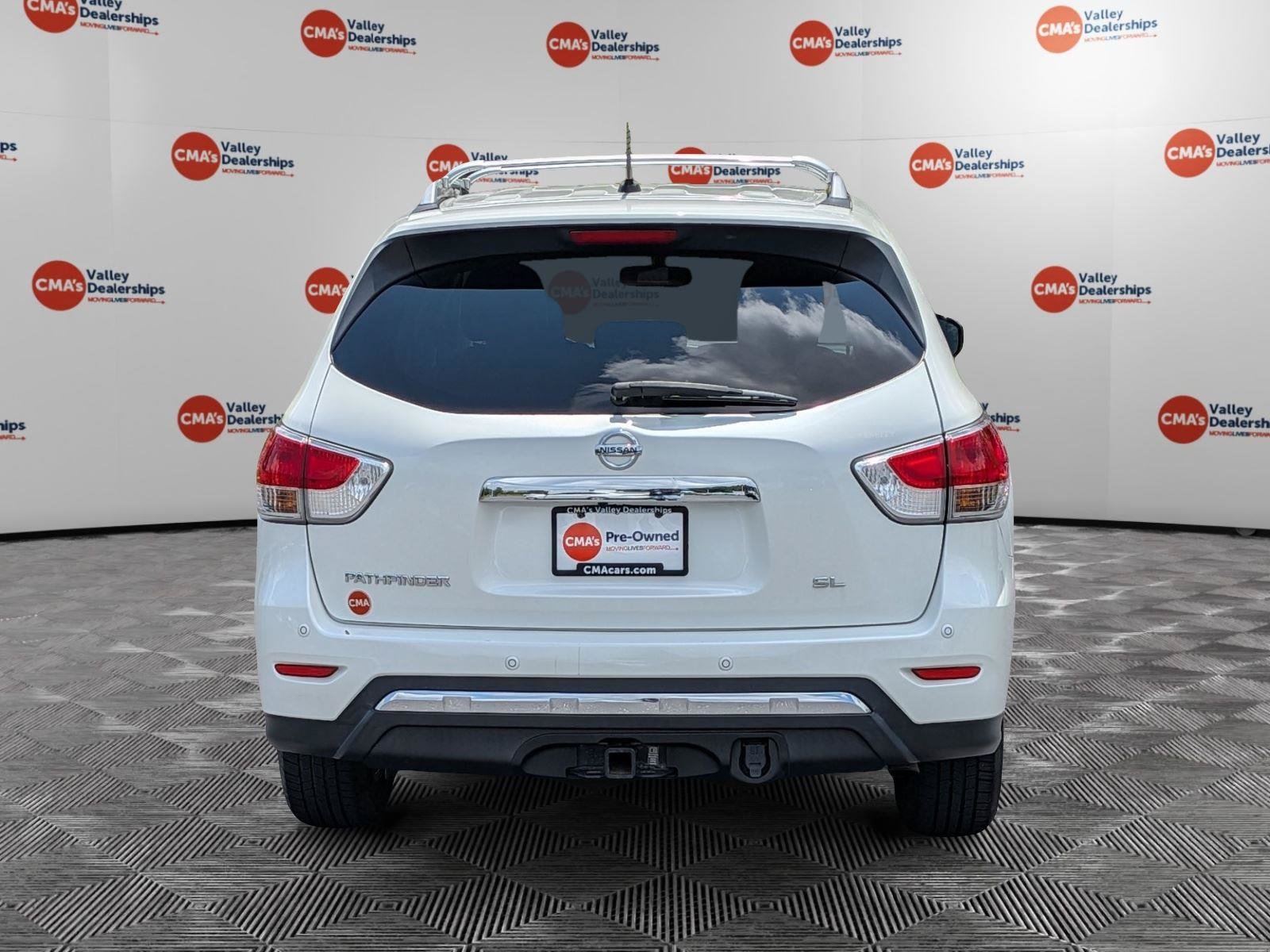 Used 2015 Nissan Pathfinder SL w/ SL Tech Package FWD image 18
