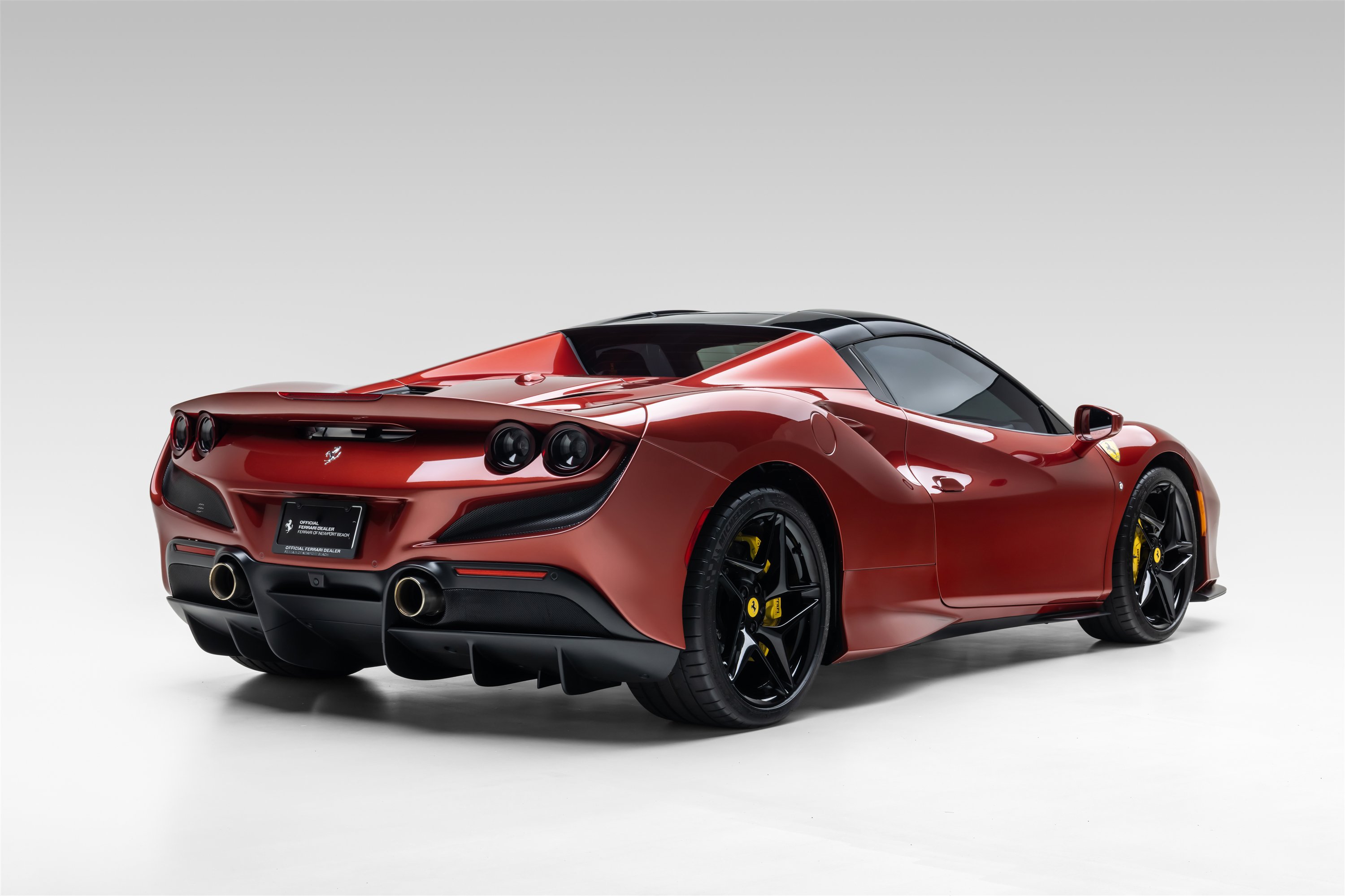Certified 2022 Ferrari F8 Tributo RWD image 5