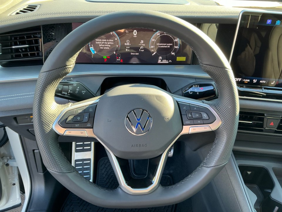 New 2026 Volkswagen Tiguan SE R-Line AWD/4WD image 10